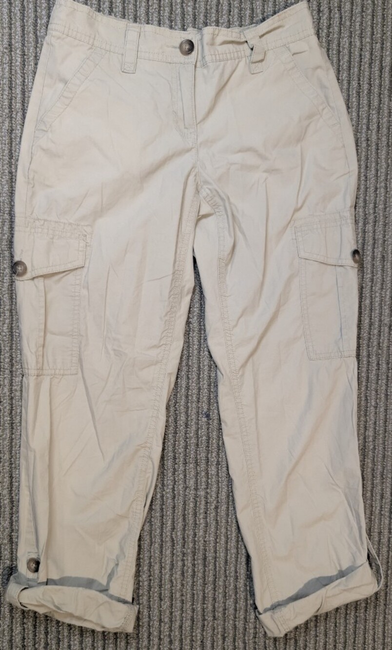 Lands' End Women's Size 2 Beige Cargo Capri Pants